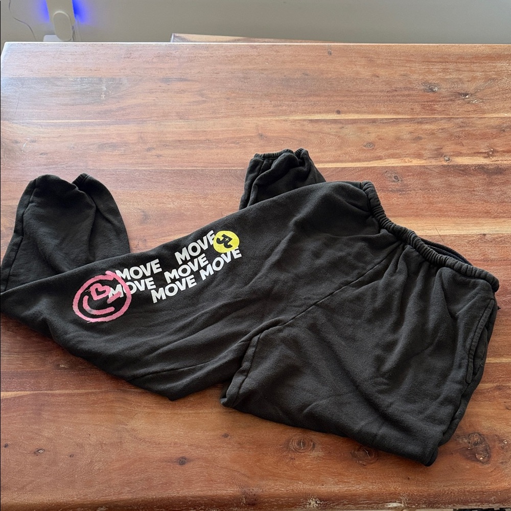 Jo and Jax black graphic sweatpants size adult small